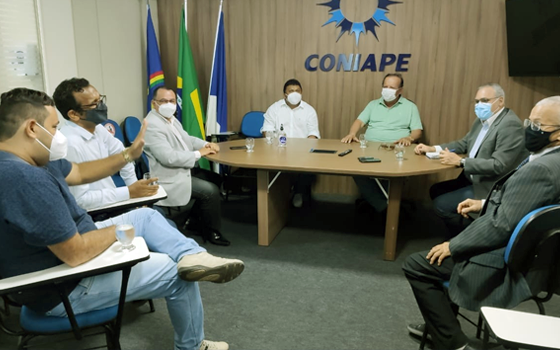 Prefeito da Ilha de Itamaracá visita o CONIAPE com o objetivo de conhecer as ações desenvolvidas